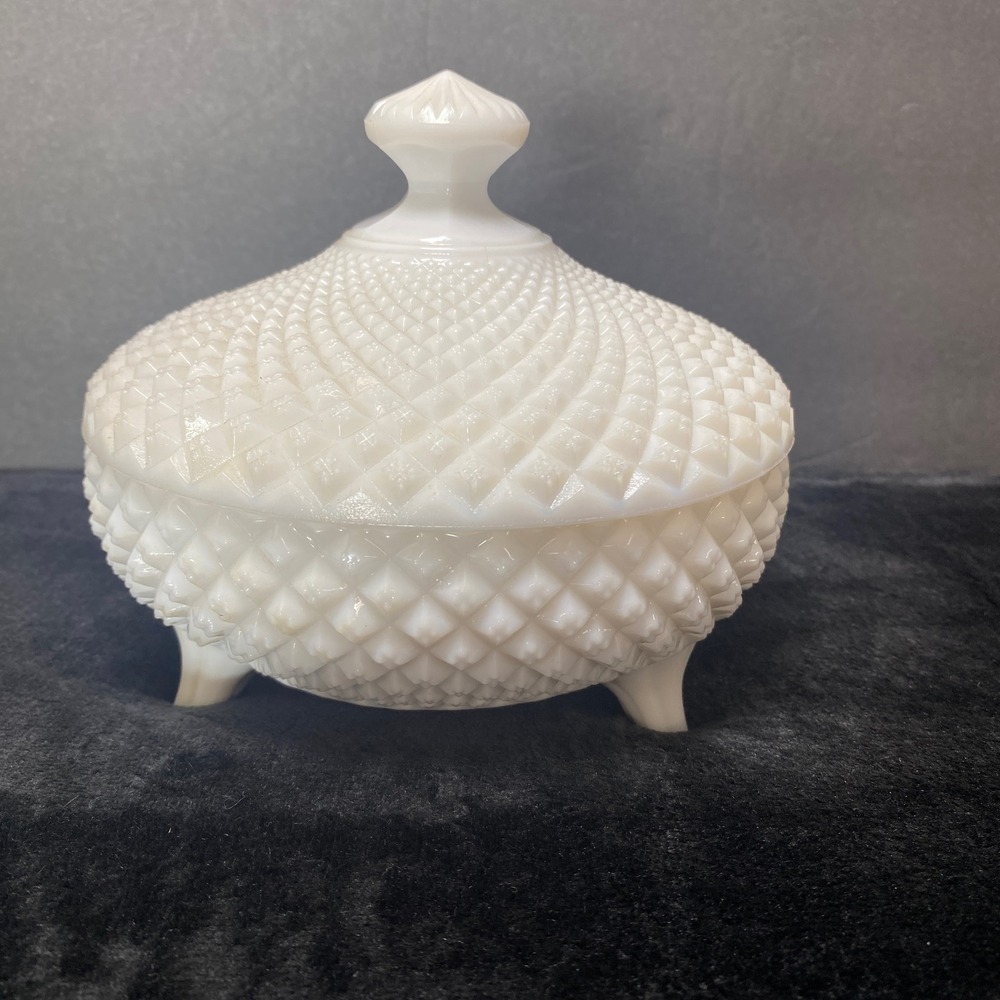 VTG Westmoreland White Diamond Point Milk Glass‎ Hobnail Covered Candy Dish